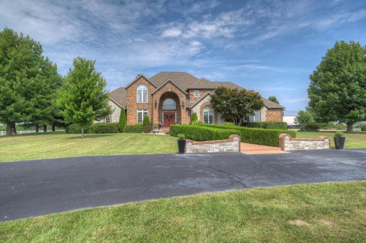 7415 32nd Street - Photo 1