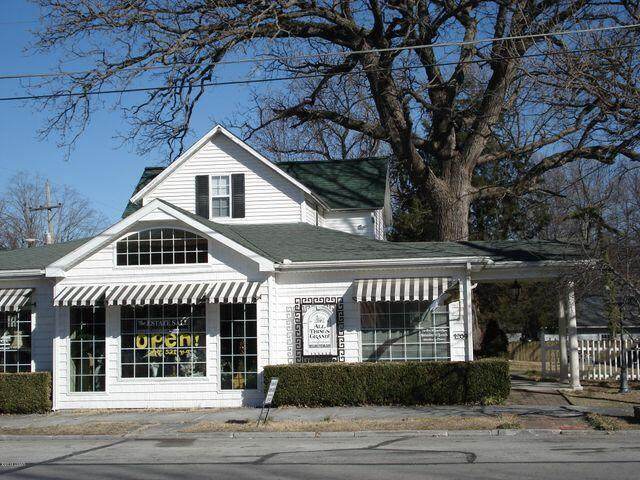 1204 Grand Avenue - Photo 1