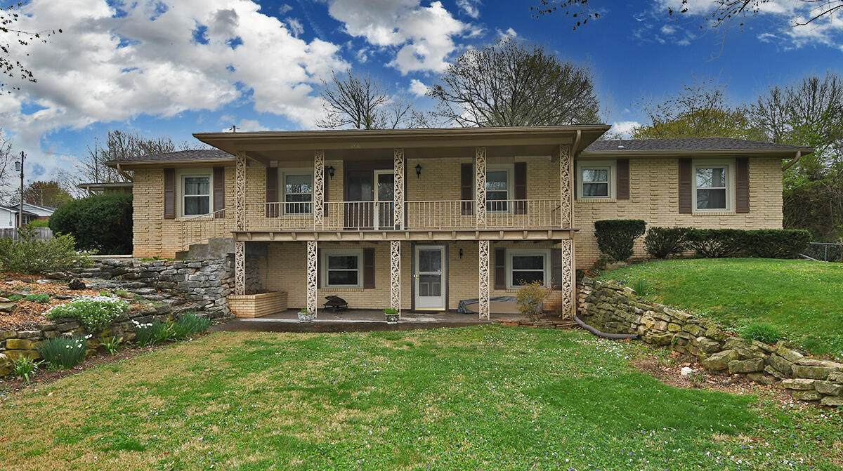 2438 Catalina Avenue - Photo 1