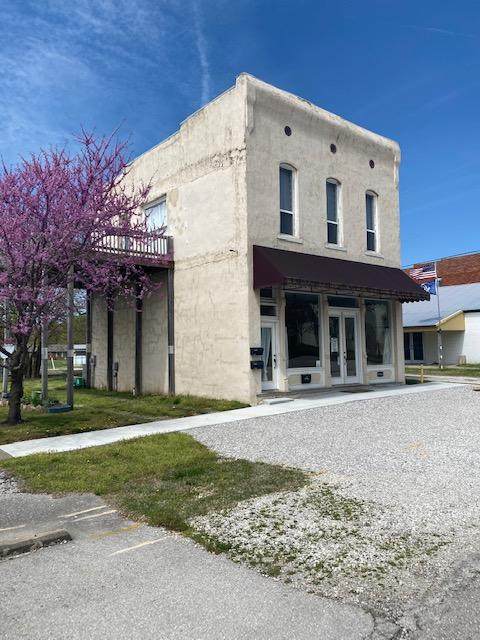 105 Walnut Street - Photo 1