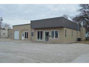 722 7th Street - Photo 1