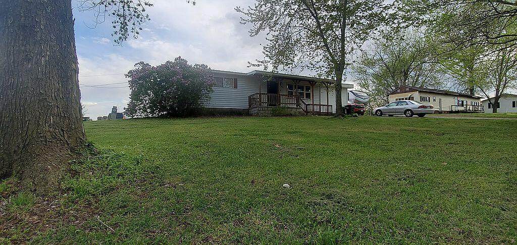 402 Sunrise Street - Photo 1
