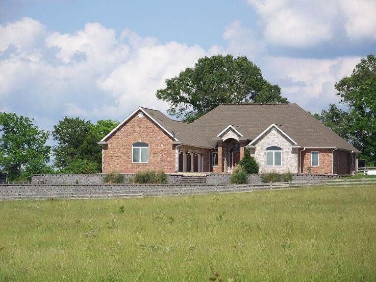 5789 Private Road 9140 - Photo 1