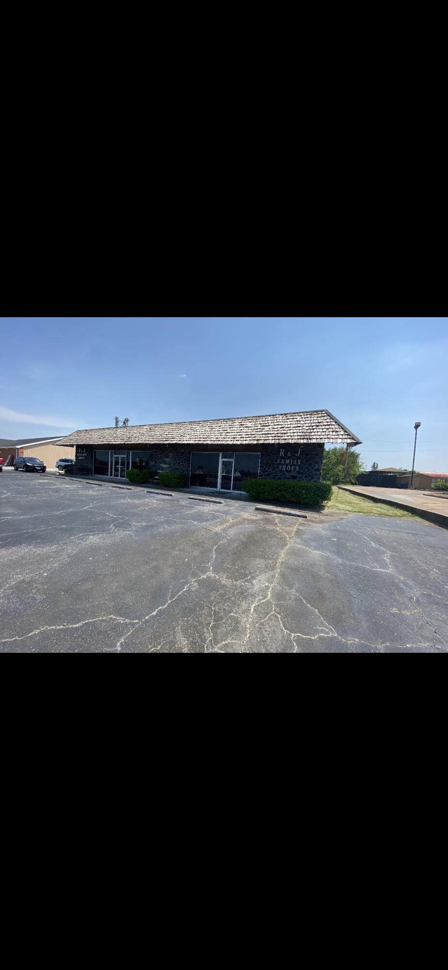 1008 Dallas Street - Photo 1