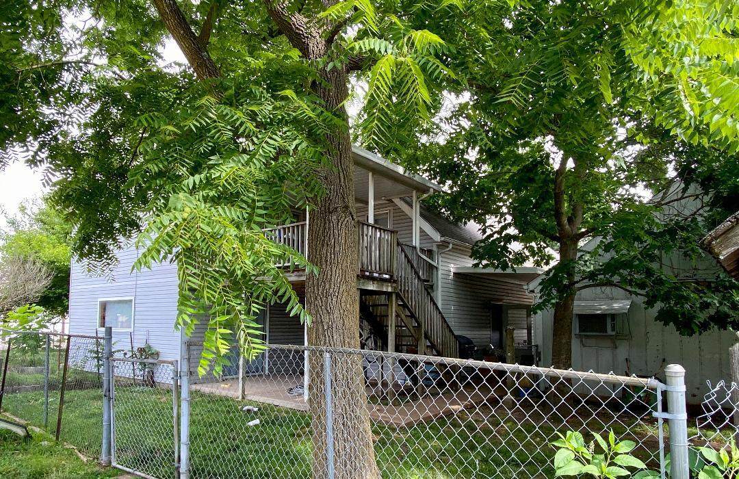 606 Mt Vernon Street - Photo 1