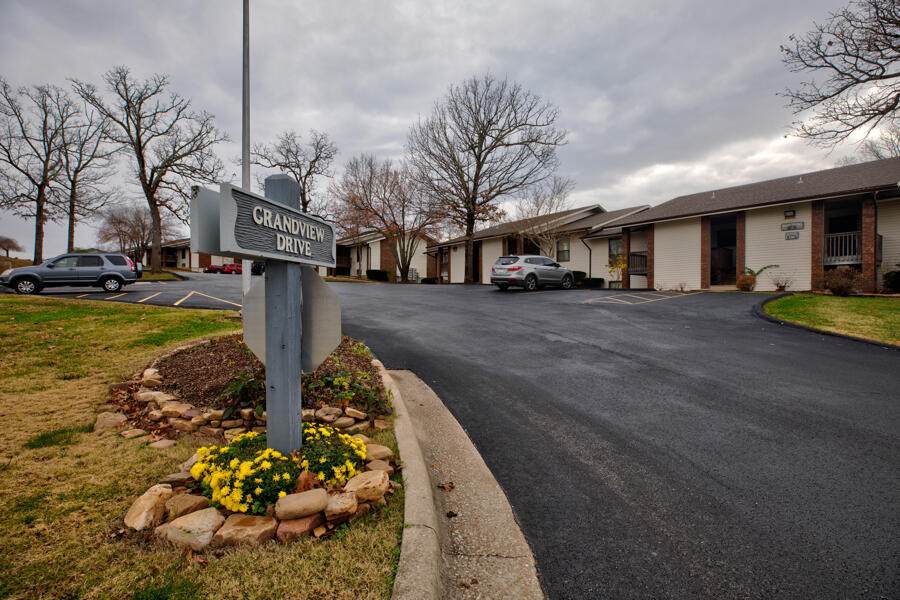 124 Grandview Drive - Photo 1