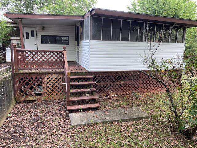 223 Blue Bird Lane - Photo 1