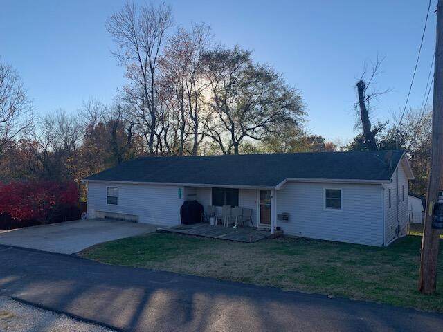 310 Robertson - Photo 1