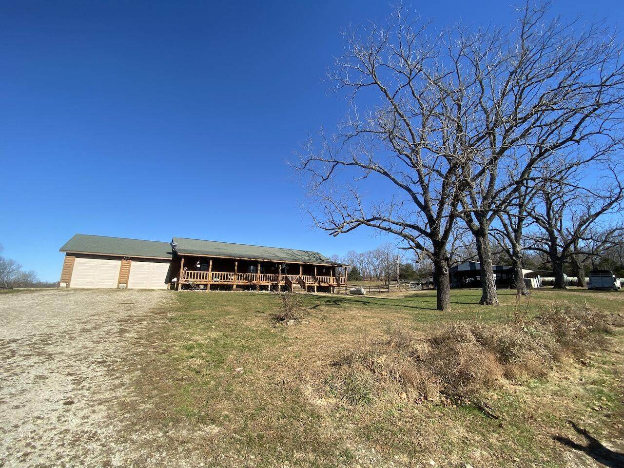 323 County Road 6720 - Photo 1