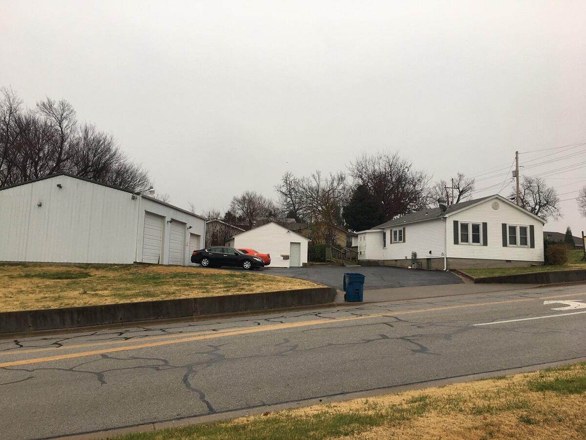 729 & 715 32nd Street - Photo 1