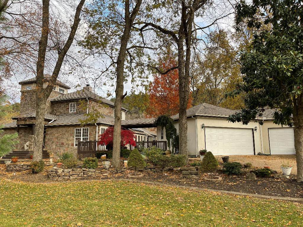 290 Norwood Drive - Photo 1
