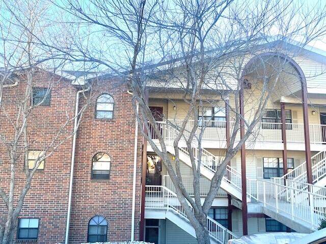 350 Wildwood Drive - Photo 1