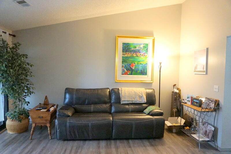 182 Turnberry Drive - Photo 1