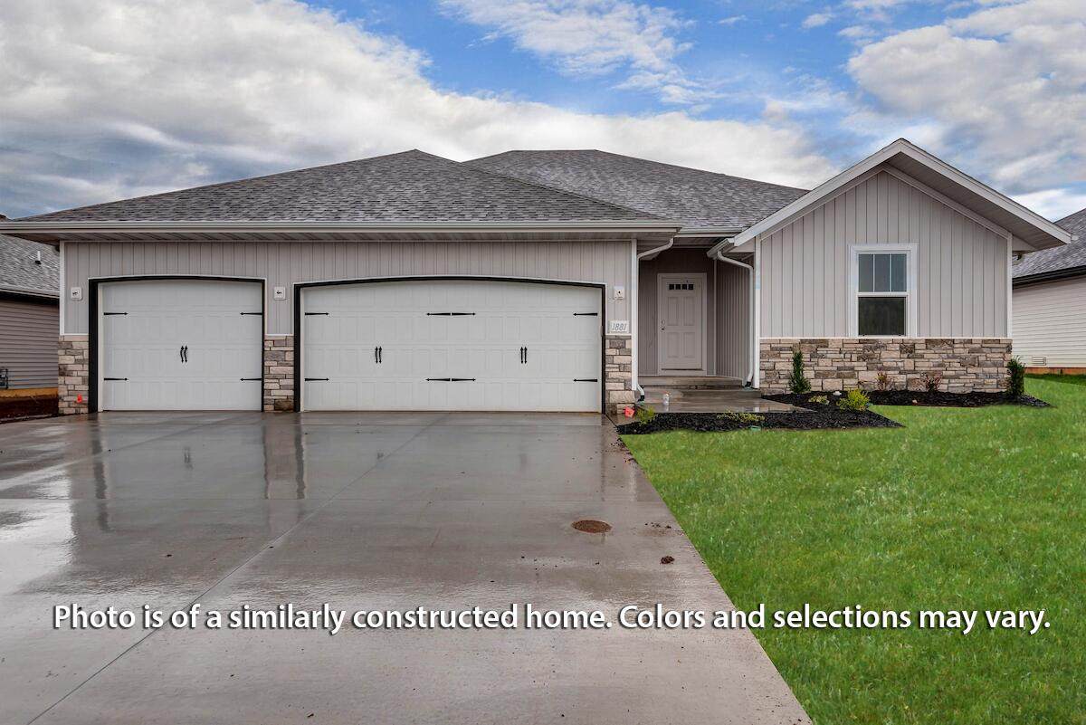 836 Acacia Lane - Photo 1