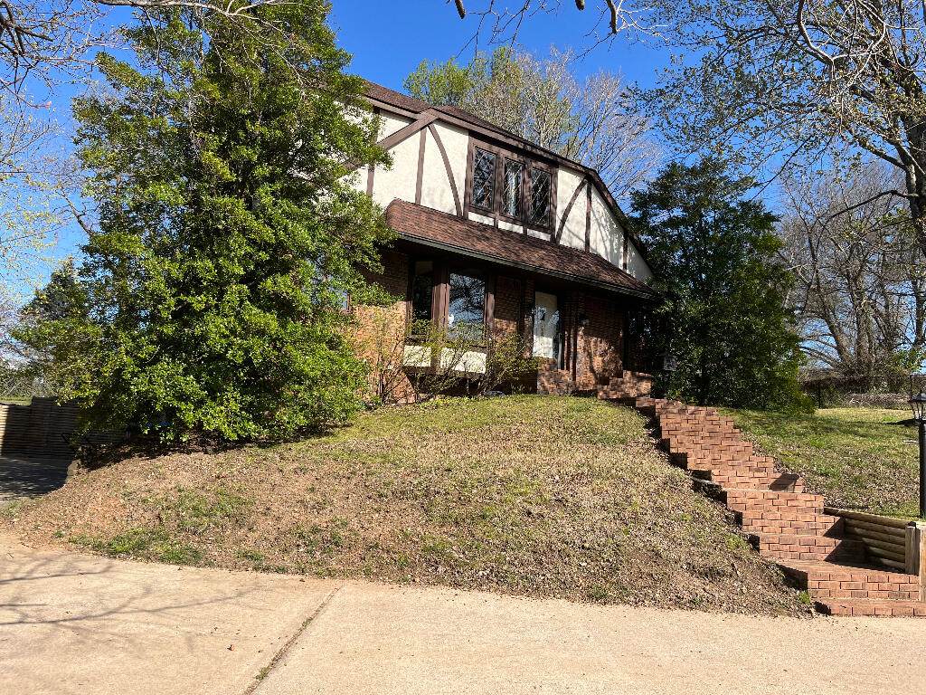 833 Byers Avenue - Photo 1