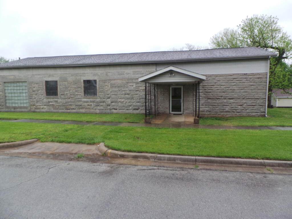 803 Chestnut Street - Photo 1