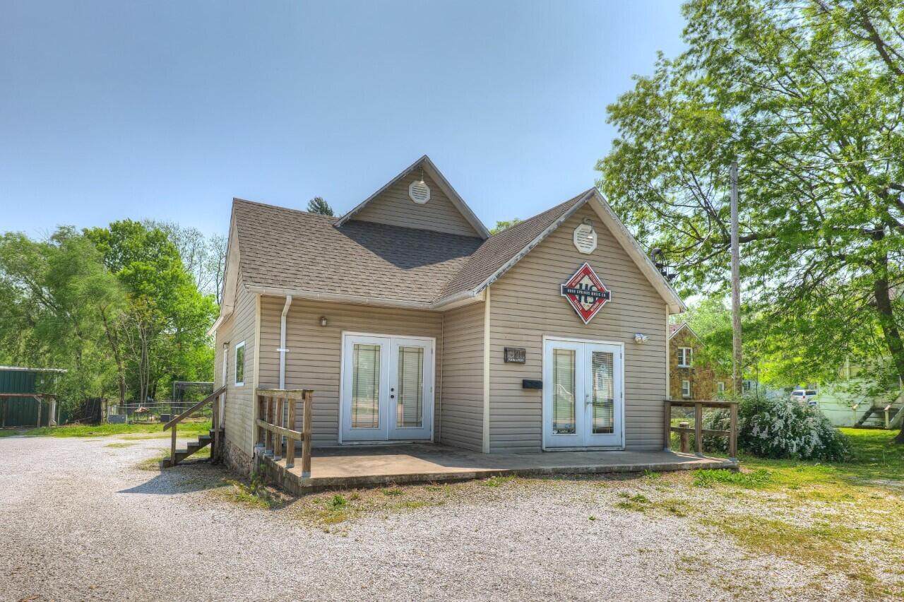 211 Hamilton Street - Photo 1