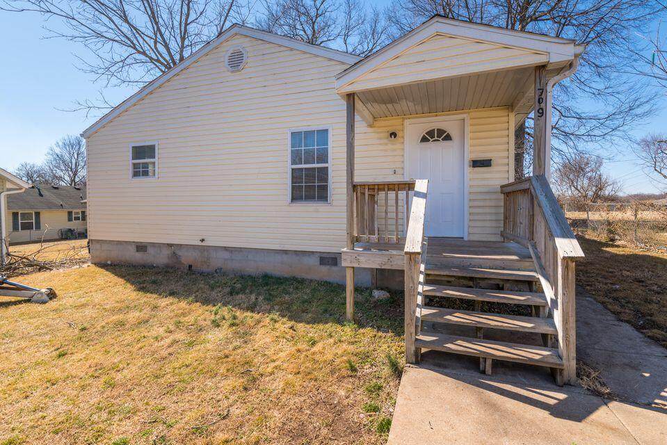 709/711 Nettleton Avenue - Photo 1