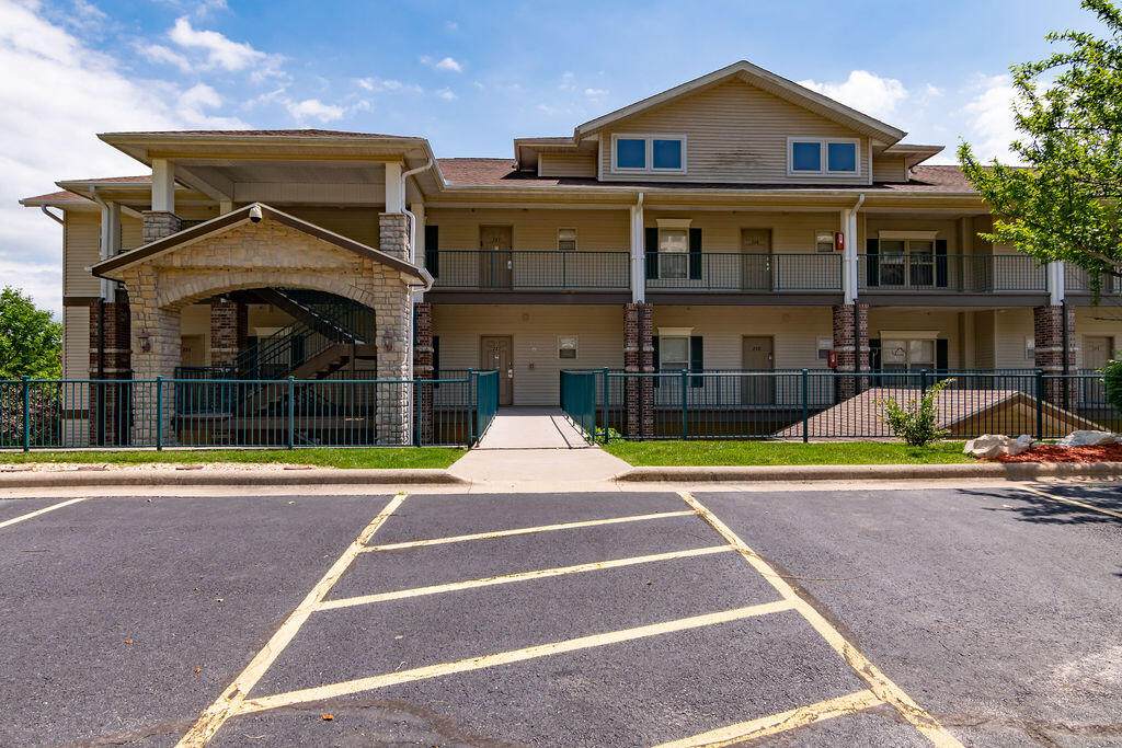 325 Majestic Drive - Photo 1