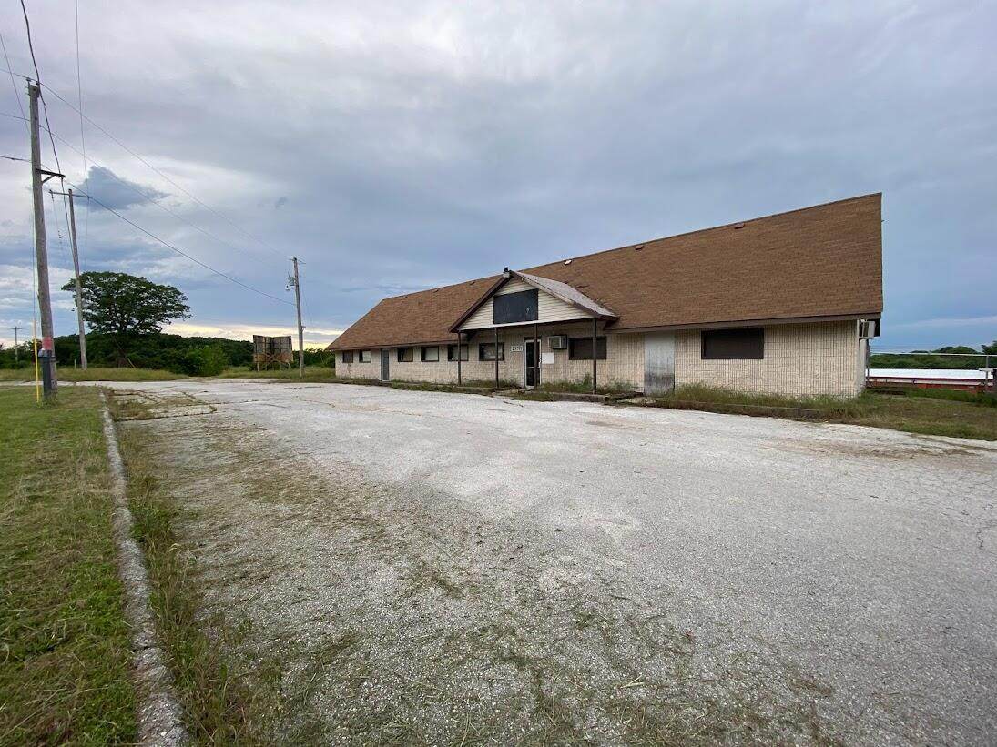 23371 Old Highway 160 - Photo 1