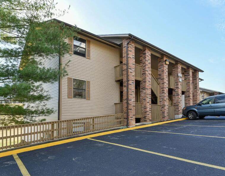 264 Turnberry Road - Photo 1