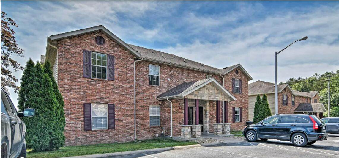 2917 Vineyards Parkway - Photo 1
