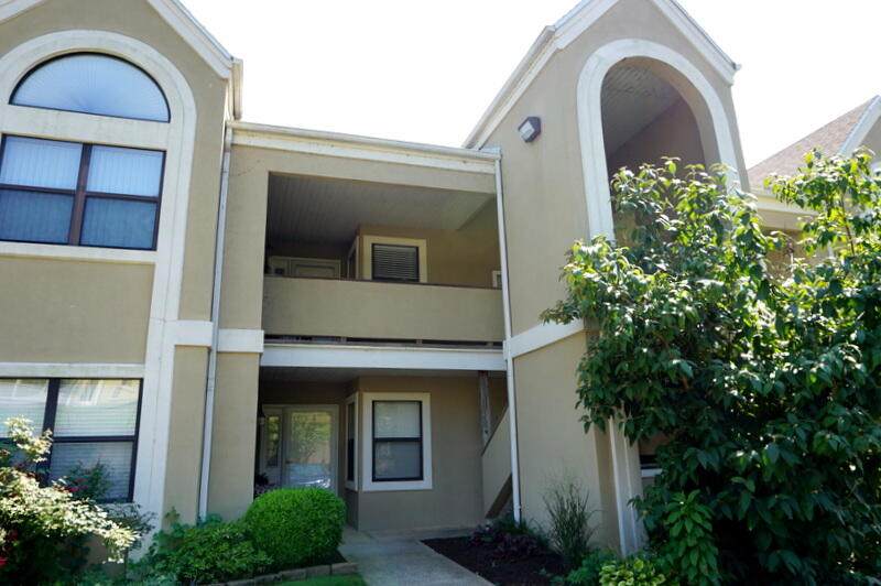 344 Wimbledon Drive - Photo 1