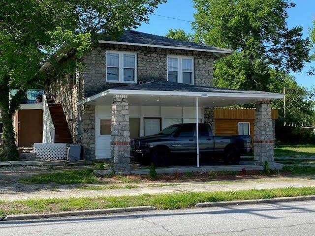 2202 4th Street - Photo 1