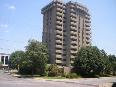 350 John Q Hammons Parkway - Photo 1