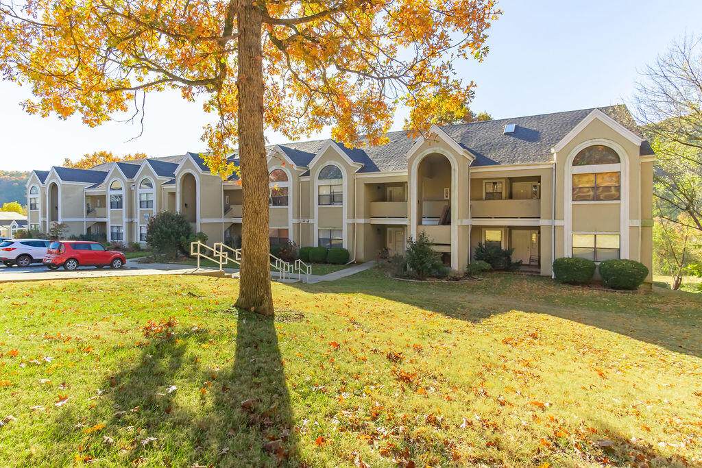 240 Wimbledon Drive - Photo 1