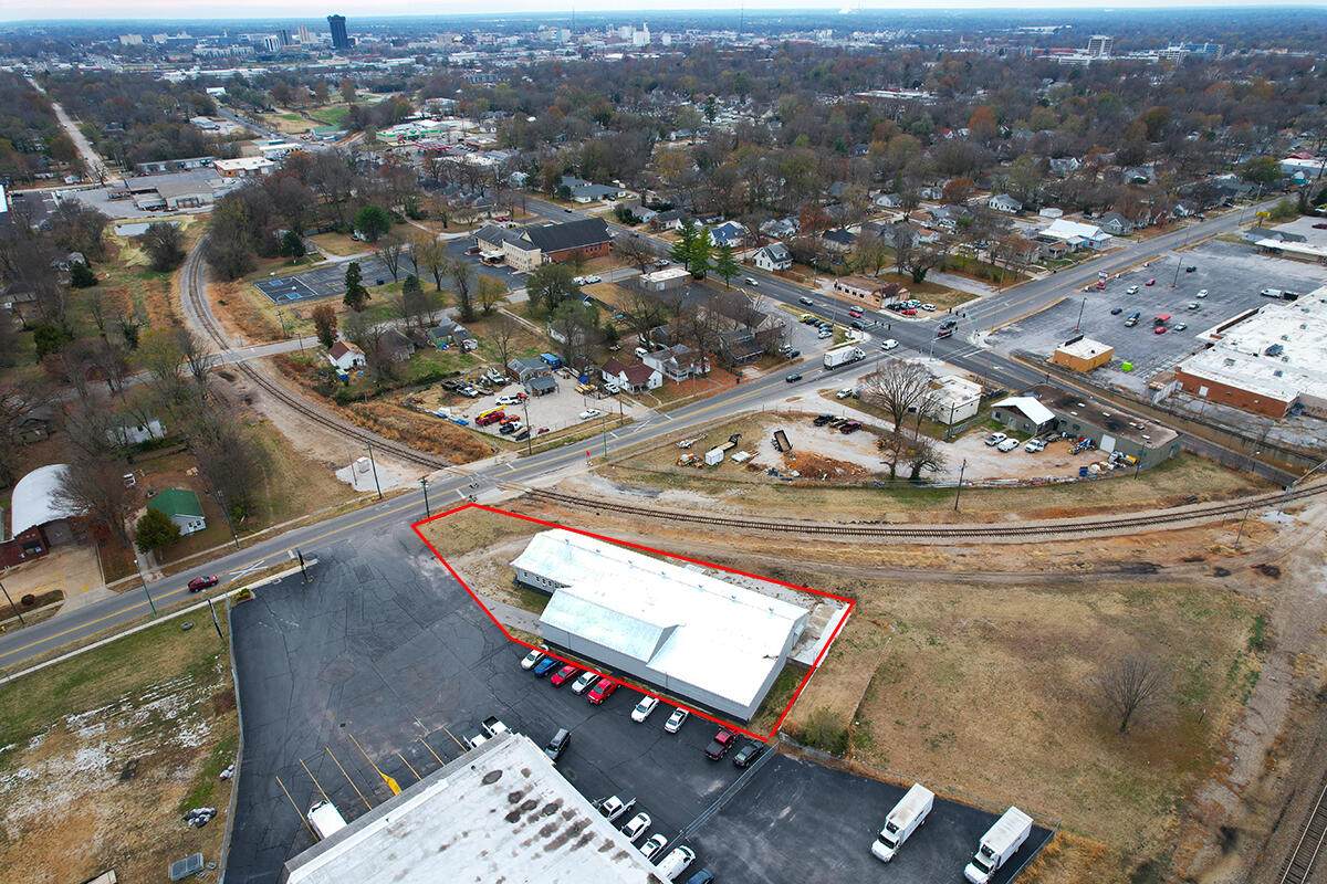 1245 Commercial Street - Photo 1