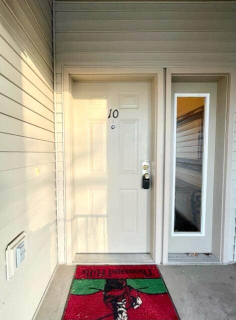 201 Golfview Drive - Photo 1