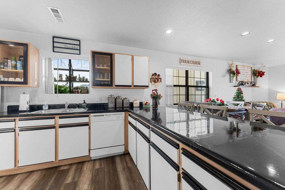 2700 Green Mountain Drive - Photo 1