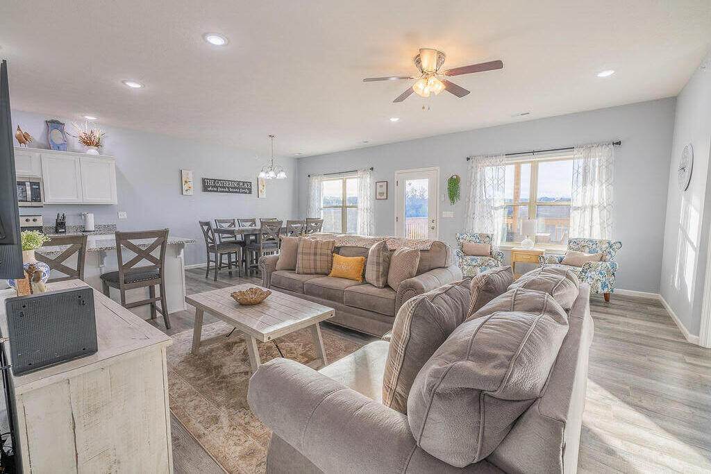 115 Bunker Drive - Photo 1