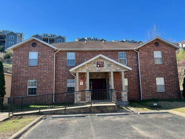 2963 Vineyards Parkway - Photo 1