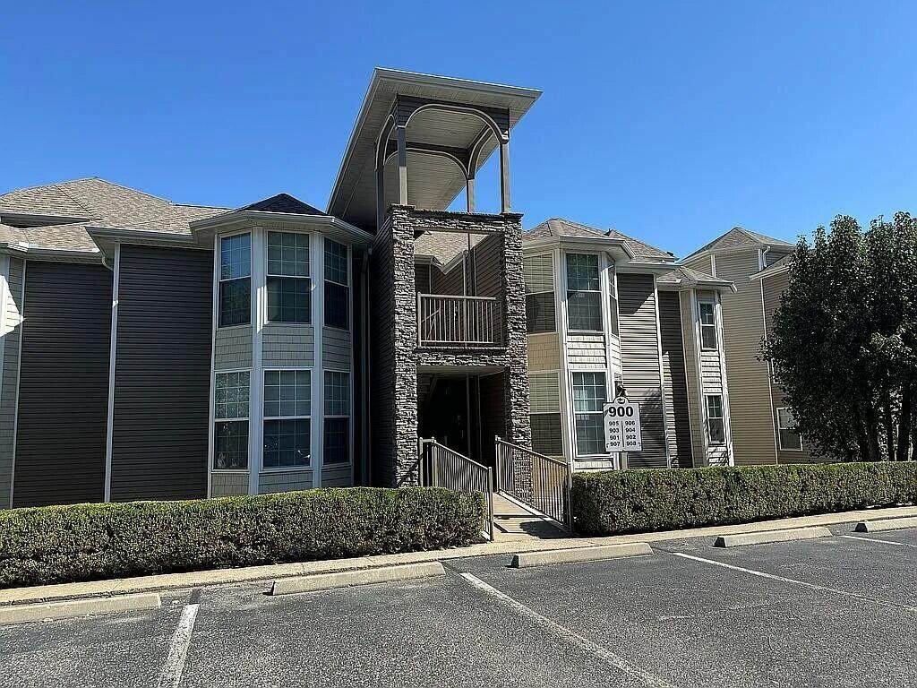 902 Rocky Shore Terrace - Photo 1