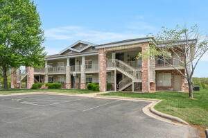 201 Golfview Drive - Photo 1