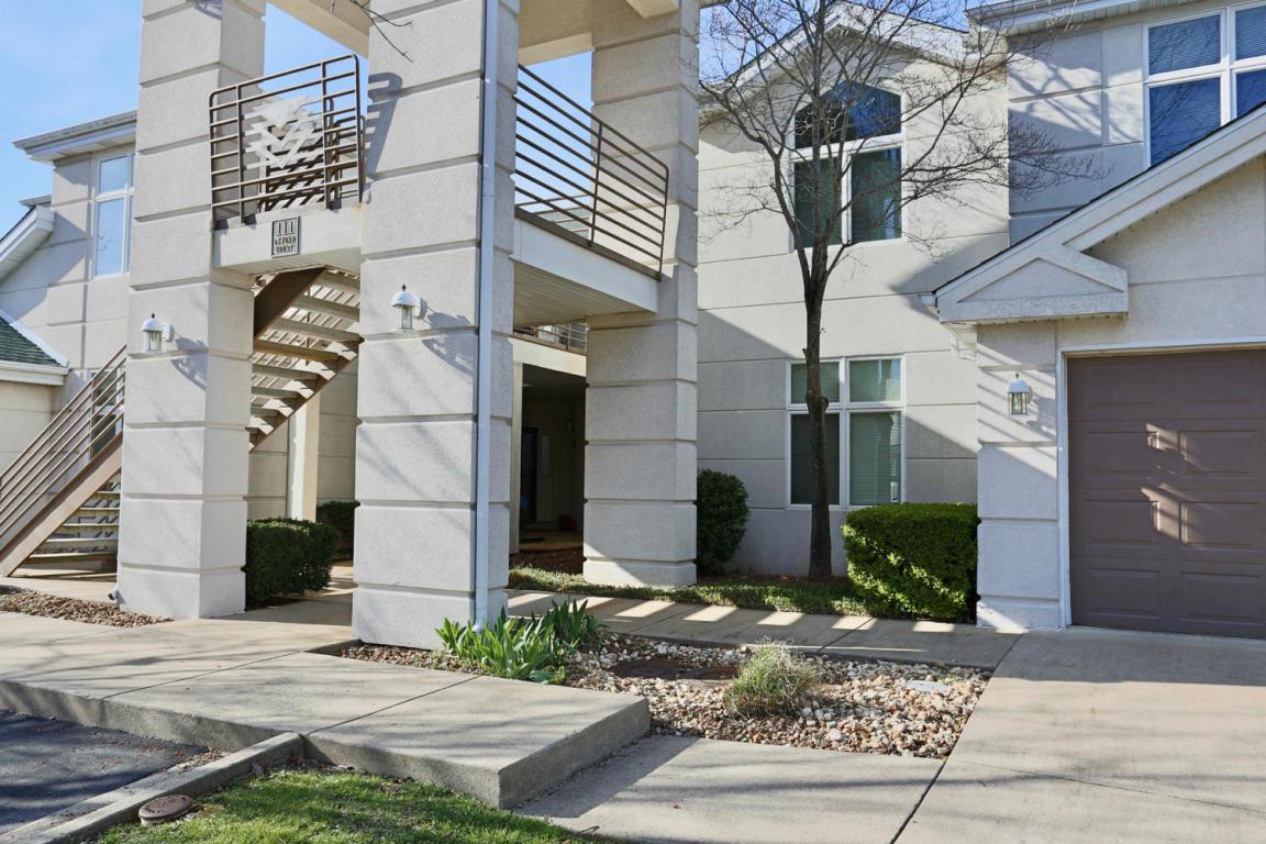 111 Oxford Court - Photo 1