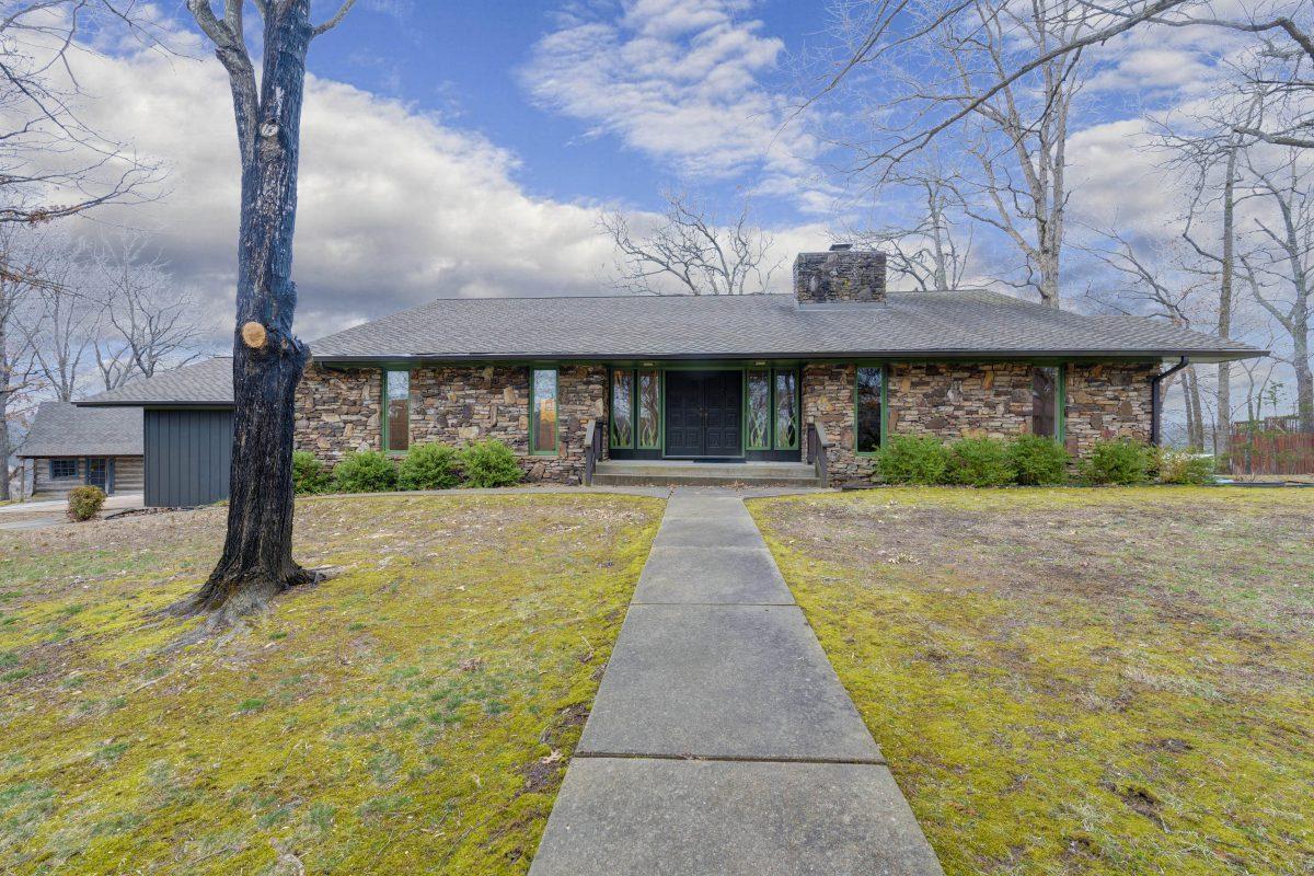 740 Oak Bluff Road - Photo 1
