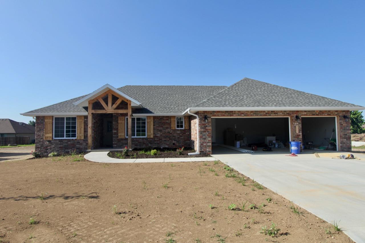 4512 Cloverleaf Terrace - Photo 1