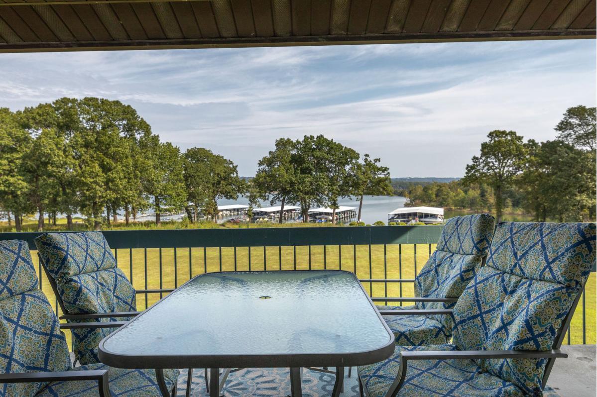 1202 Paradise Landing Road - Photo 1