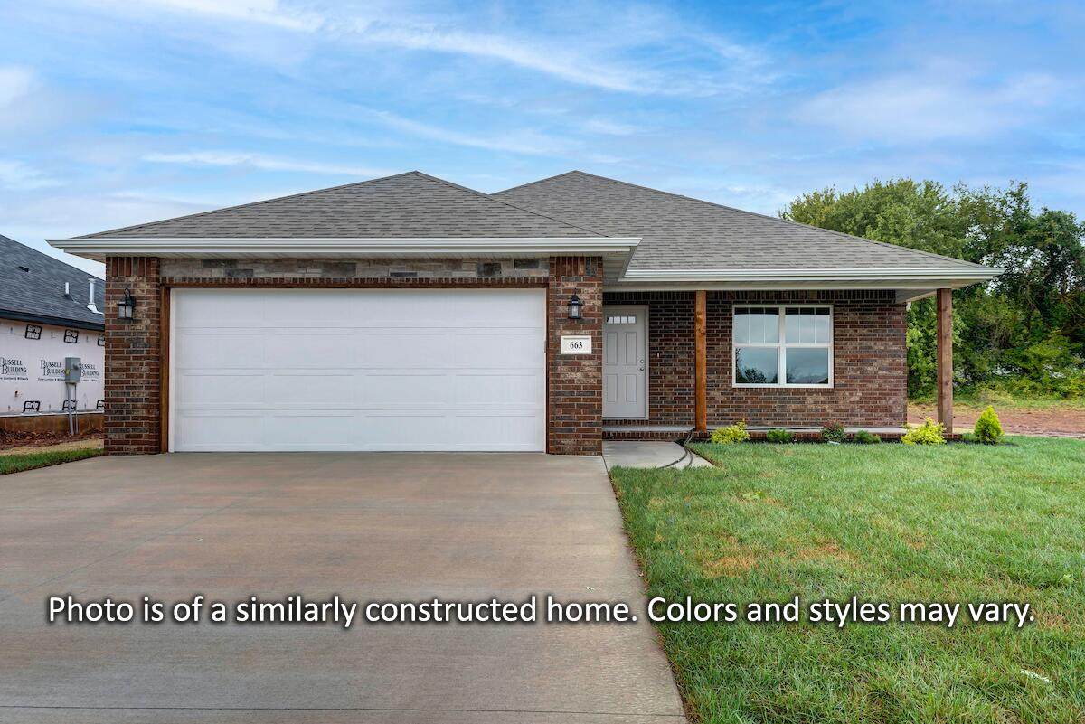 811 Ridgemont Drive - Photo 1