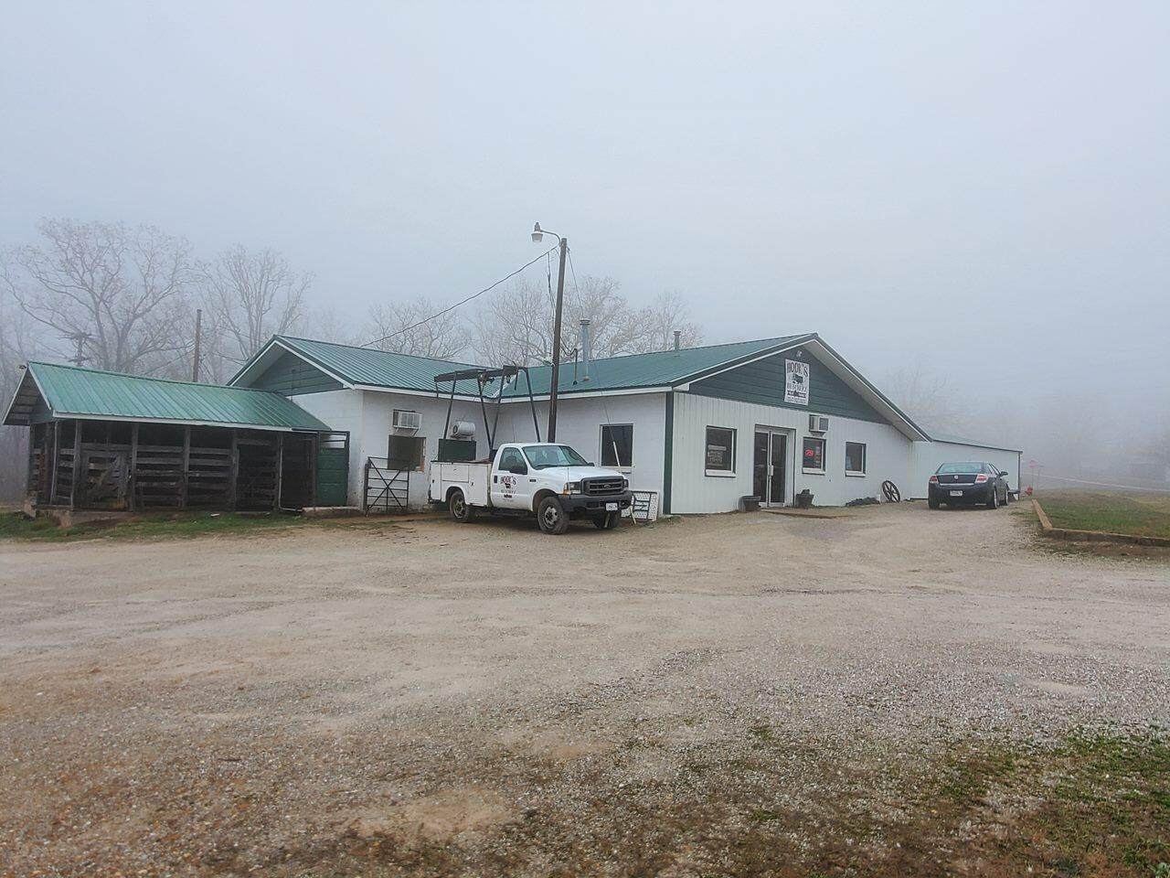 725 Eagle Avenue - Photo 1