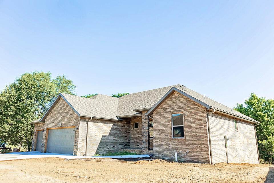 1149 Headley Street - Photo 1