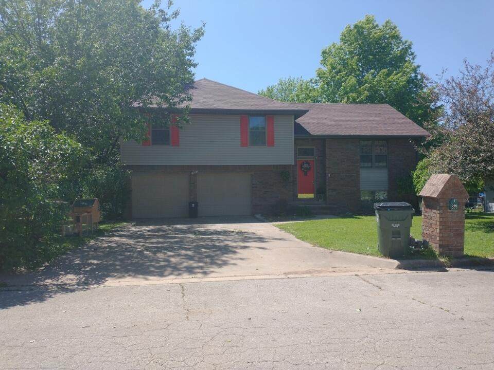 829 Rosemary Avenue - Photo 1