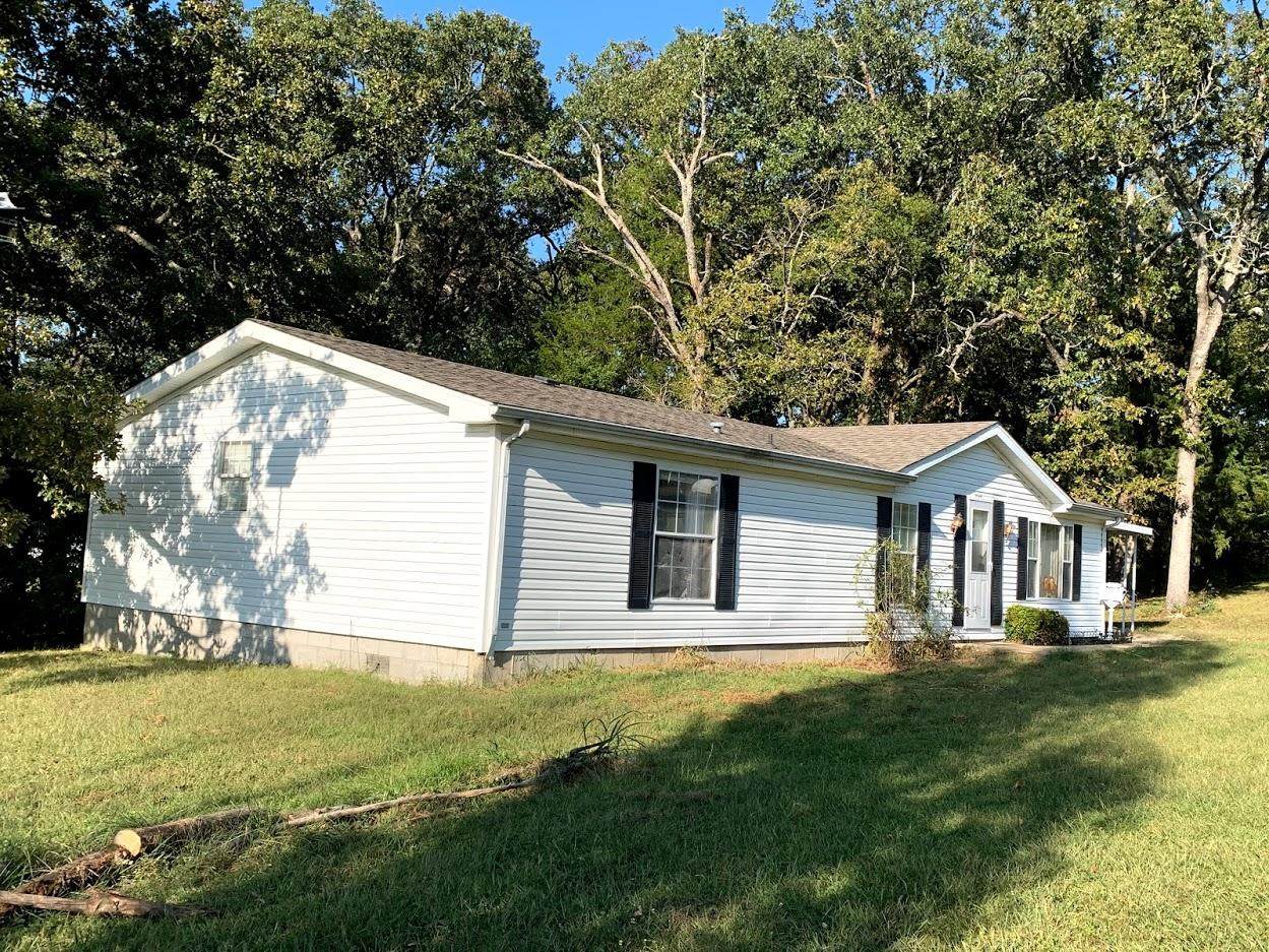 120 Castlerock Drive - Photo 1