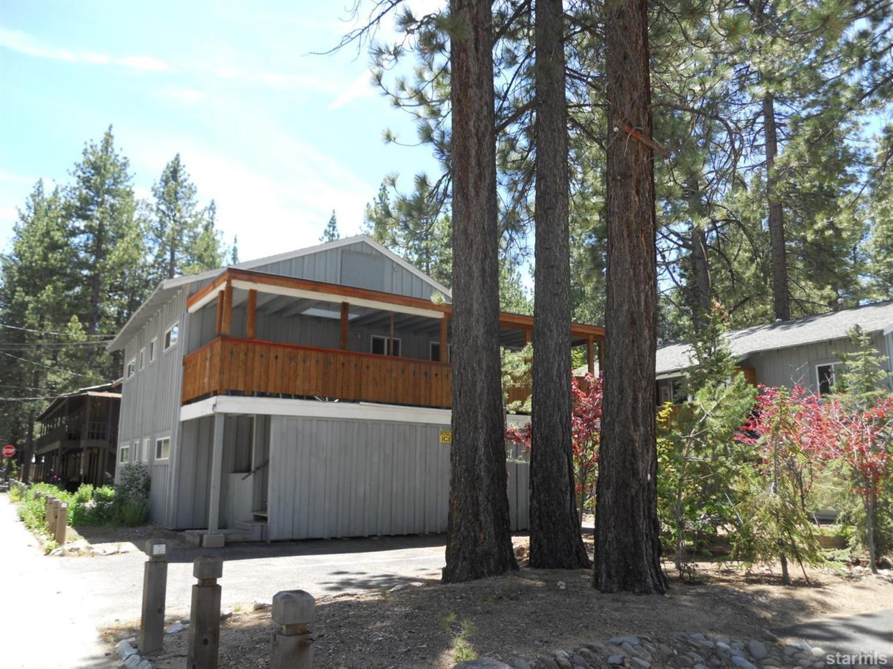 890 Lakeview Avenue - Photo 1