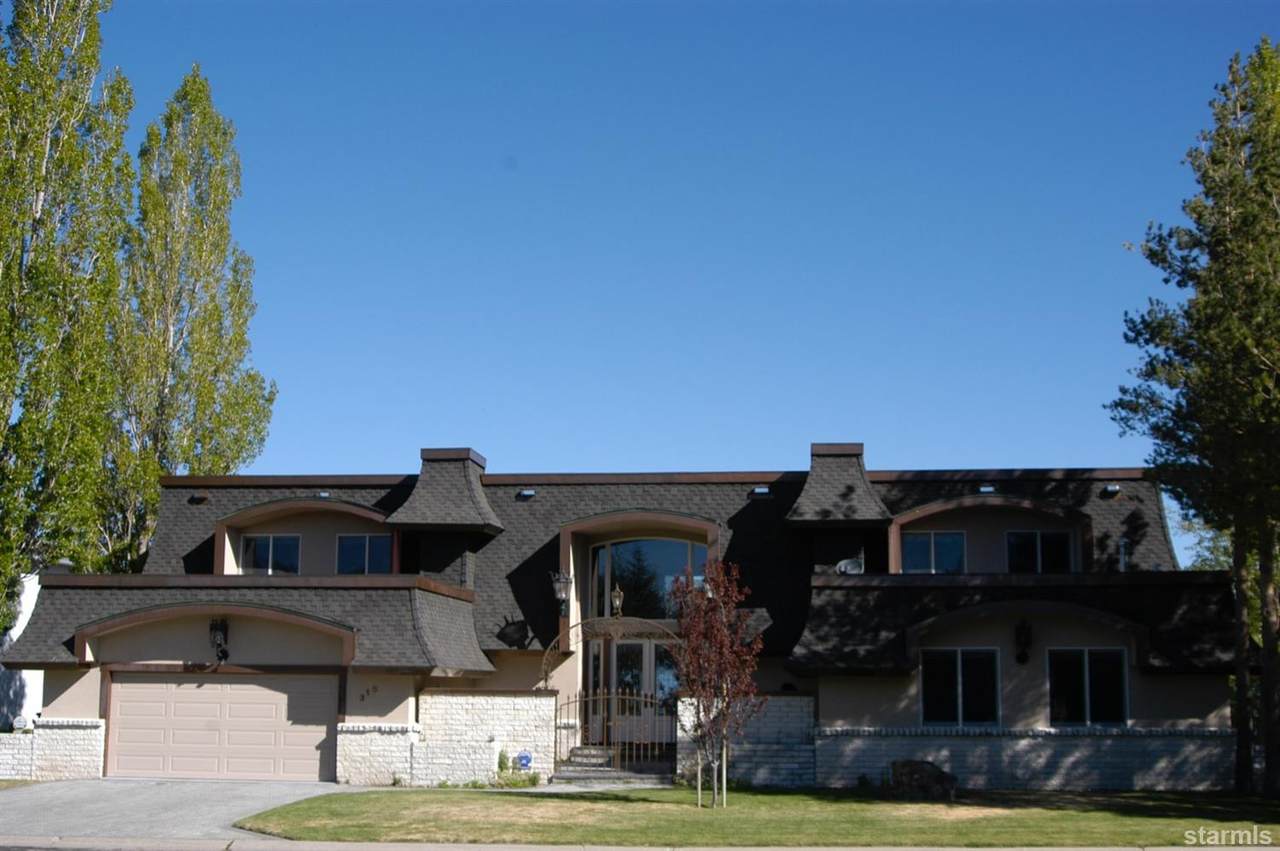 315 Beach Drive - Photo 1