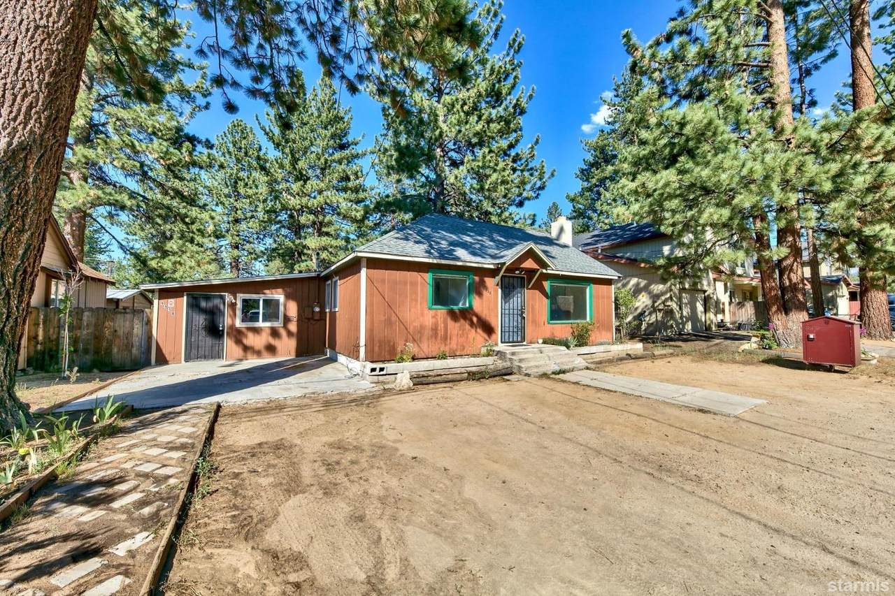 945 Brockway Avenue - Photo 1