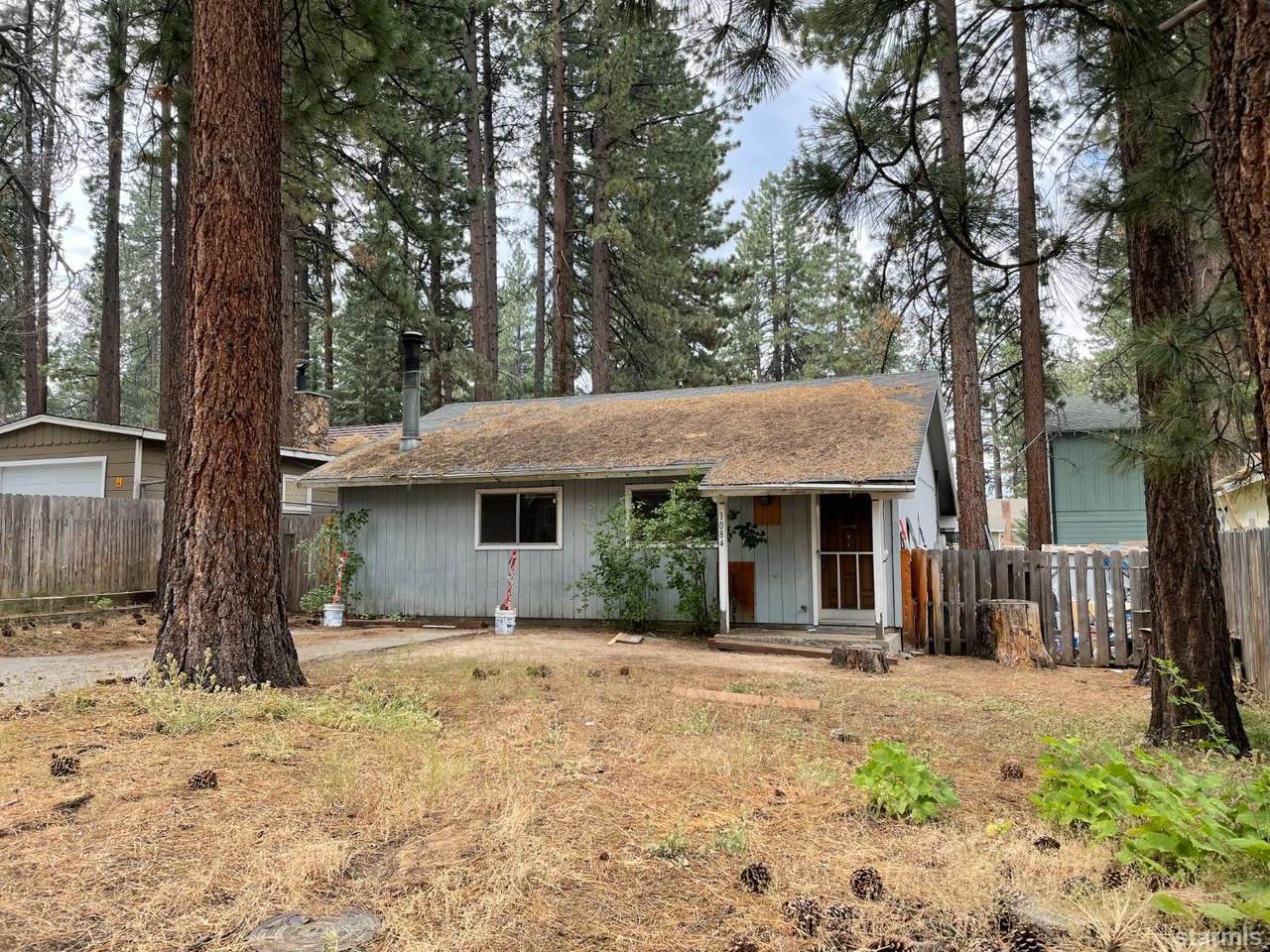 1084 Stockton Avenue - Photo 1